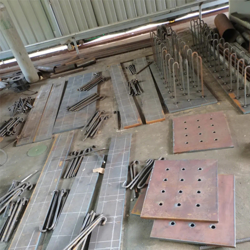 有哪些其他因素会影响十堰预埋件位置的确定？